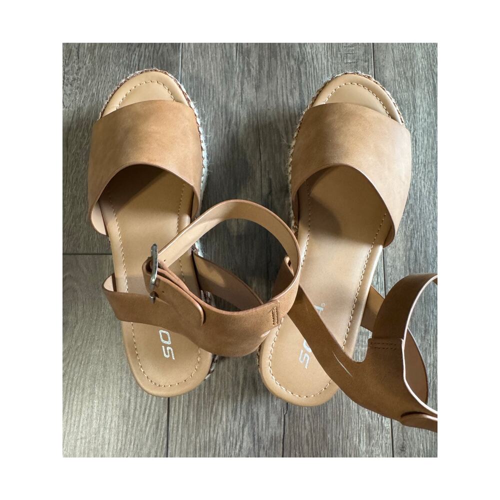 Soda Topic Open Toe Platform Sandals Size 9 - image 5